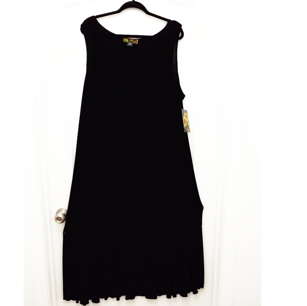 ``F25260  NWT Mirasol Woman Black Gown